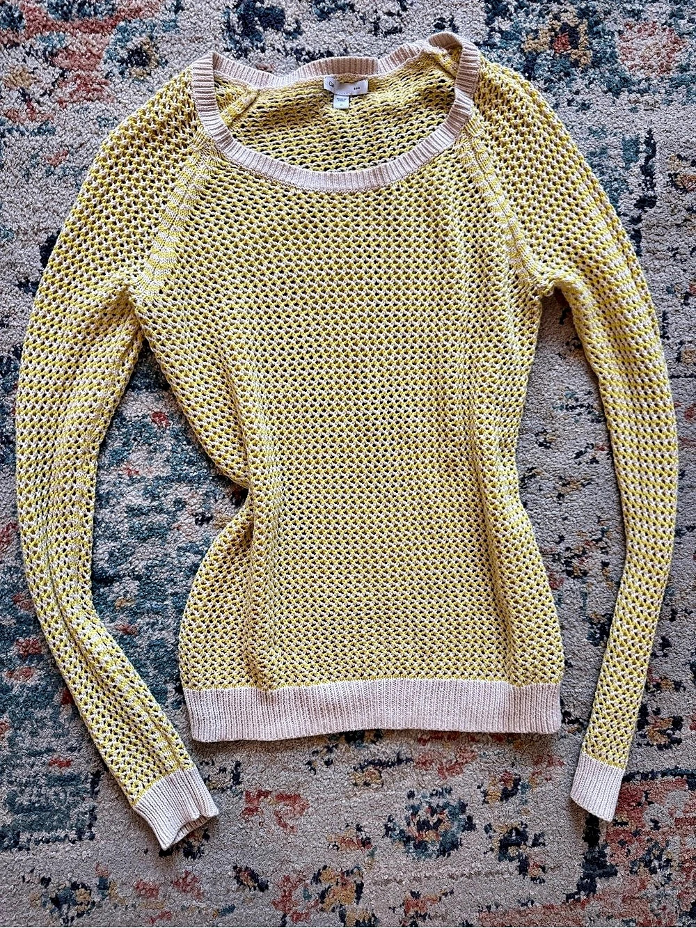 Gap Textured Knit Crewneck in Yellow & White Size Medium